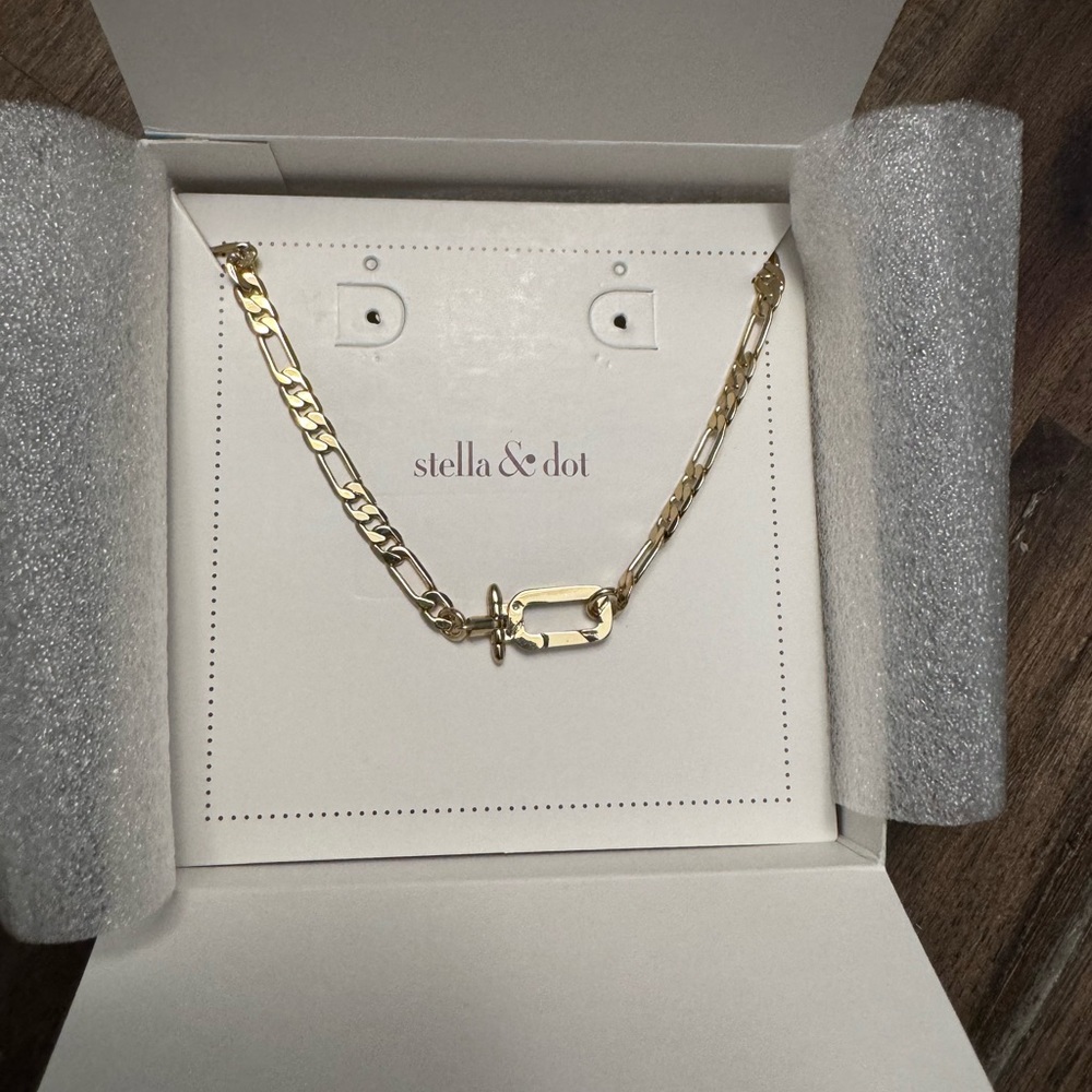 Stella & Dot Moments Charm Keeper - Gold